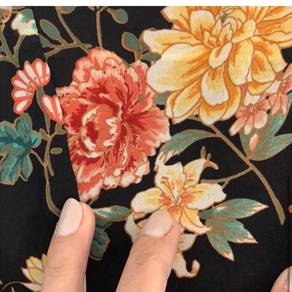 Elegant Black Floral Robe / Topper - Picture 5 of 7